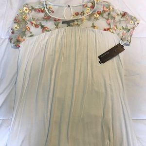 White shirt with flower embroidery